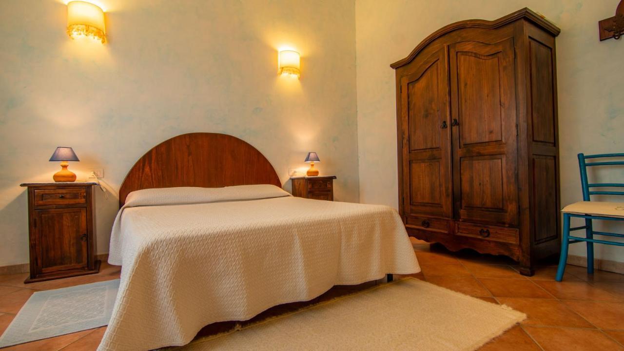 Agriturismo Carrucana Martis Eksteriør bilde